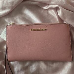 MICHAEL KORS JET SET TRAVEL